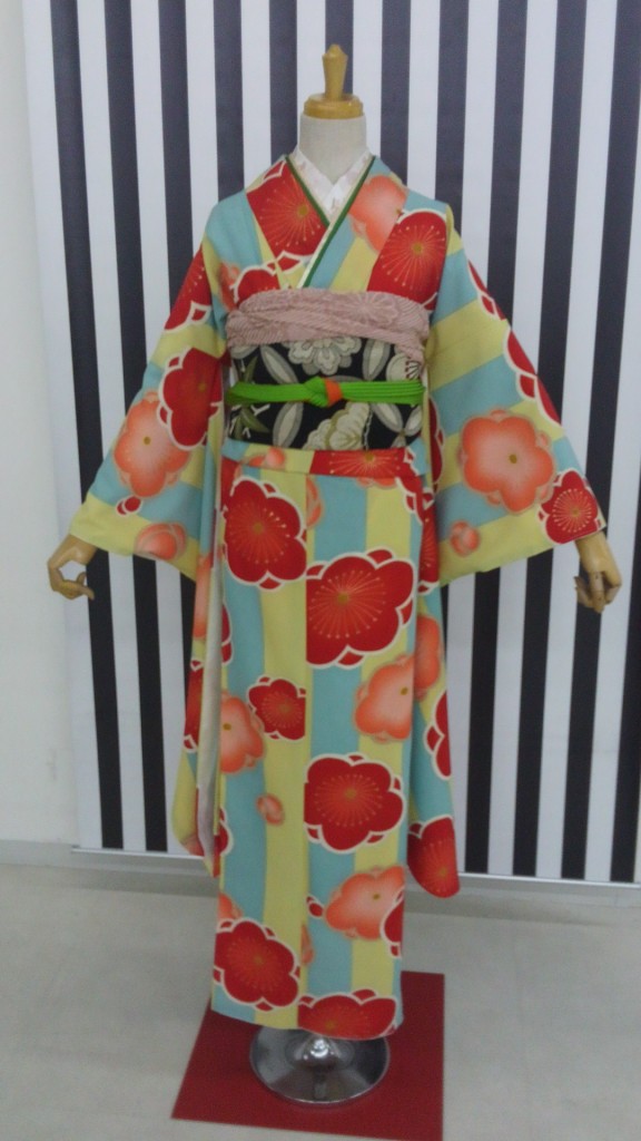 京都丸紅　振袖４