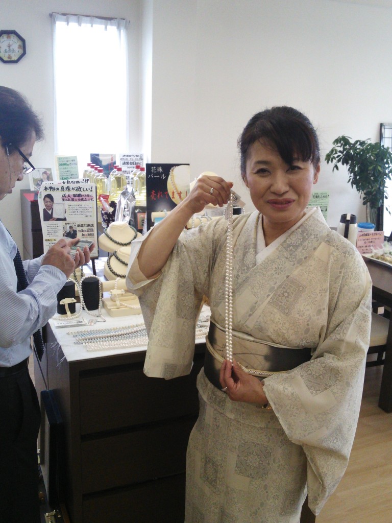 山本呉服店池田店 パール展示会3