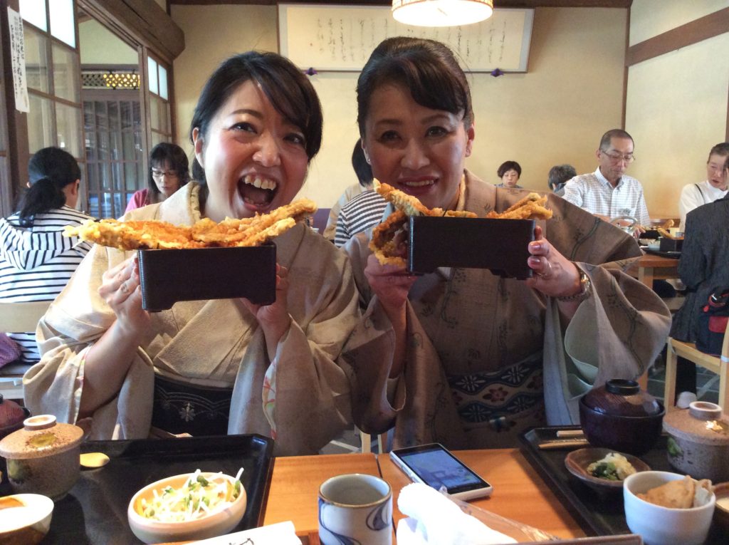 山本呉服店　伊勢神宮日帰り旅行　昼食とうふや　あなご丼
