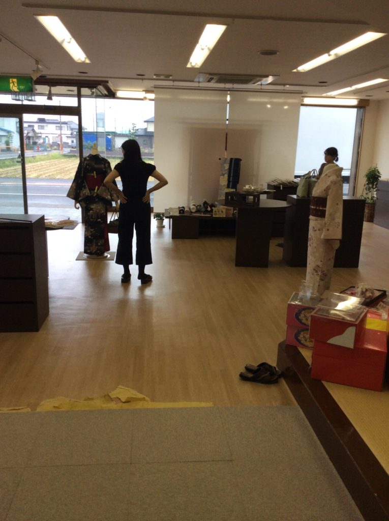 山本呉服店池田店 展示会準備4