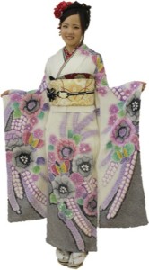 藤娘きぬたや 総絞り振袖 白地 蝶柄