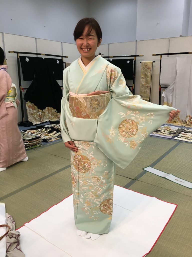 山本呉服店 第40回京裳苑 訪問着着装